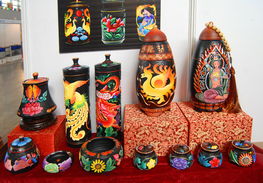 2009年昆明國(guó)際民族民間工藝品暨旅游文化商品博覽會(huì)盛大開(kāi)幕 民族工藝與禮儀用品展銷引領(lǐng)文化消費(fèi)新熱潮